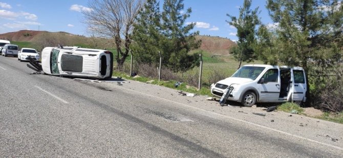Siirt’te Trafik Kazası: 3 Yaralı
