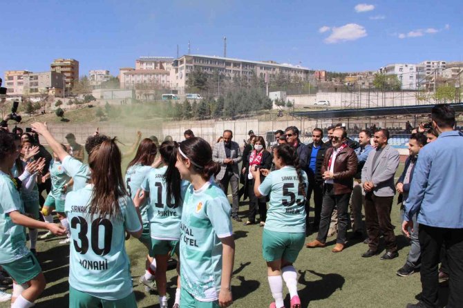 Nuhspor Kadın Futbol Takımı, 1. Lig’e Çıktı