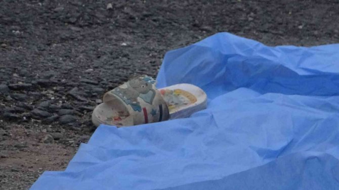 Kardeşleri İle Çöp Atmaya Gitti, Oyun Oynadığı Kamyonun Altında Can Verdi