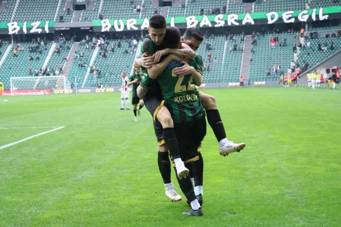 Spor Toto 1. Lig: Kocaelispor: 2 - Bandırmaspor: 1