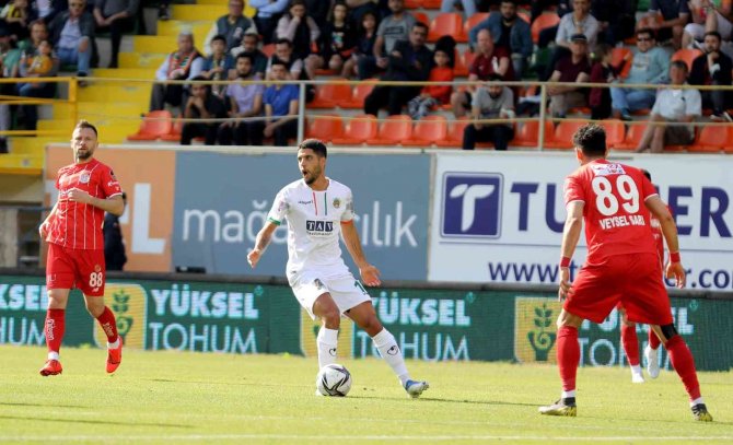 Spor Toto Süper Lig: Alanyaspor: 0 - Antalyaspor: 2 (İ̇lk Yarı)