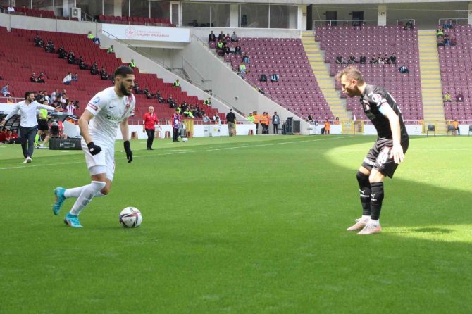 Spor Toto Süper Lig: A. Hatayspor: 0 - Sivasspor: 1 (İ̇lk Yarı)
