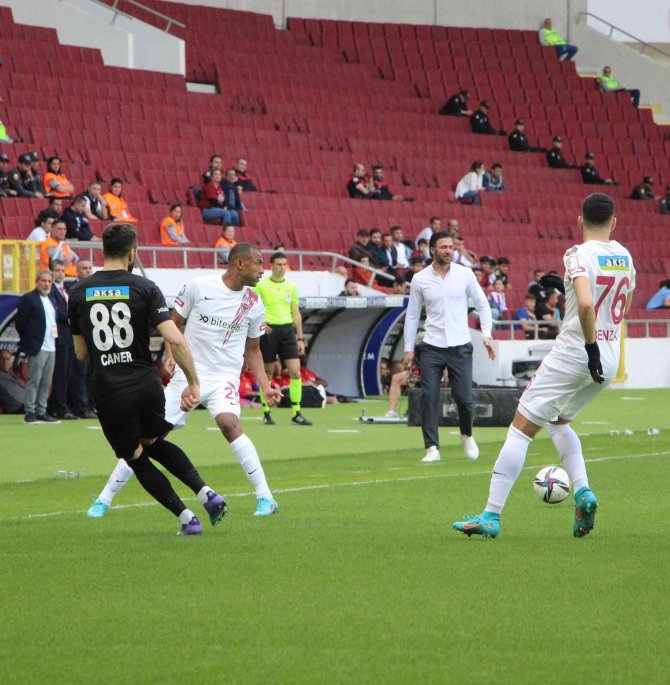 Spor Toto Süper Lig: A.hatayspor: 0 - Dg Sivasspor: 0 (Maç Devam Ediyor)