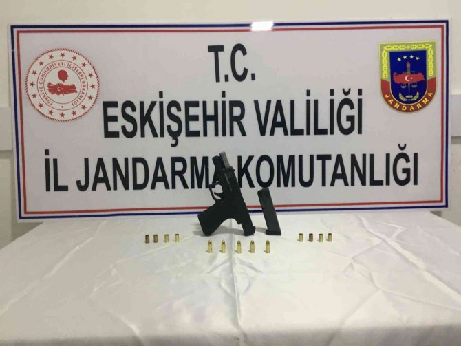 İ̇nşaatta Atış Talimi Yapan Şahsı Jandarma Ekipleri Yakaladı