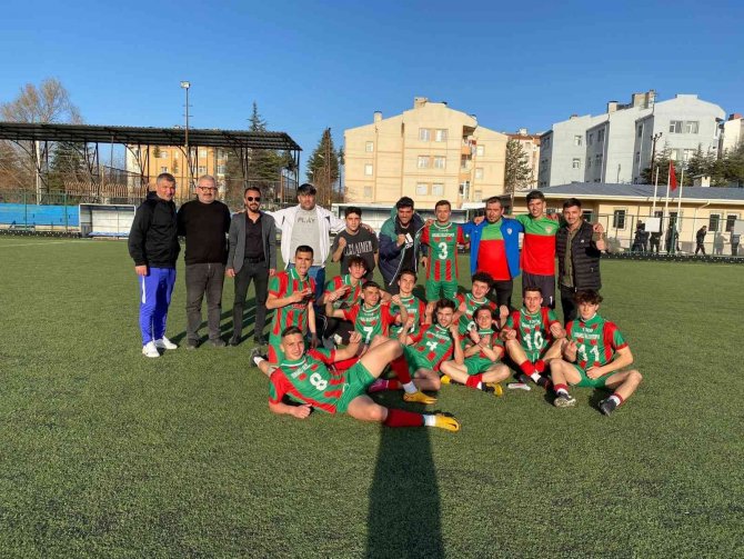 U-18 Gençler Bilecik Futbol Ligi Şampiyonu 1308 Osmaneli Belediyespor Oldu
