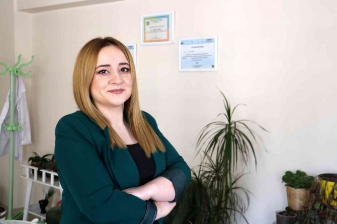 Uzmanı Uyardı, İftarla Sahur Arası 12 Bardak Su Tüketmeliyiz