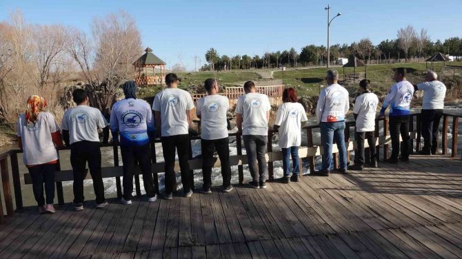 Van Gölü Aktivistleri, İnci Kefali Nöbeti Tuttu