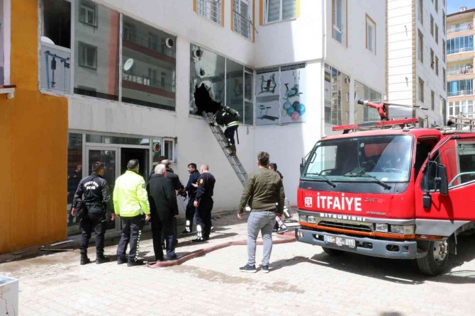 Yozgat’ta Psikolojik Sorunları Olan Genç, İş Yerini Ateşe Verdi