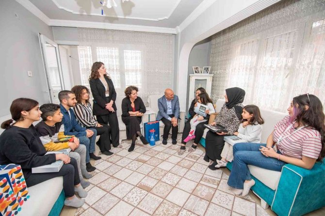 Üniversiteli Gönüllü Gençlerden Hayata Dokunan Proje