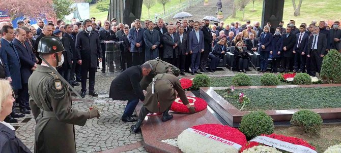 8. Cumhurbaşkanı Turgut Özal Vefatının 29. Yılında Kabri Başında Anıldı