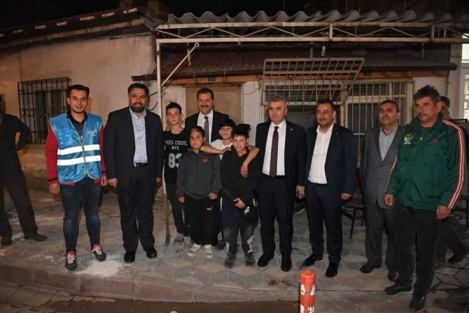 Ak Yürekler Edremit’te Gönüllere Dokundu