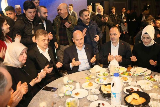 Bakan Soylu: “Ak Parti İktidara Gelirken Ana Muhalefetin Yaptığı Gibi Büyükelçilerin Kapısında Dolaşmadı”