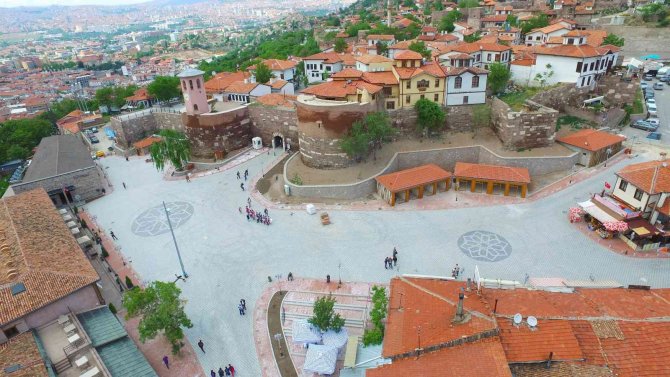 Ankara Kalesi İçerisinde Yürütülen Restorasyon Tüm Hızıyla Devam Ediyor