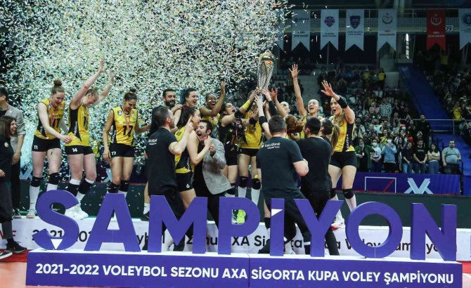 Axa Sigorta Kadınlar Kupa Voley’in Şampiyonu Vakıfbank
