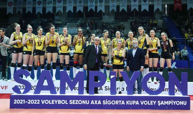 Axa Sigorta Kadınlar Kupa Voley’in Şampiyonu Vakıfbank