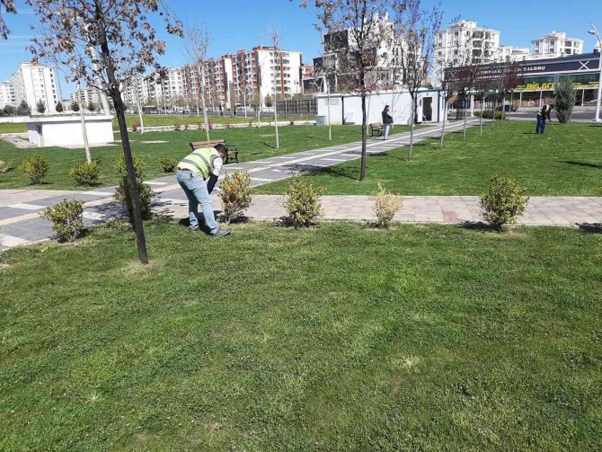 Bağlar Belediyesi’nin Çevre Düzenleme Çalışmaları Devam Ediyor