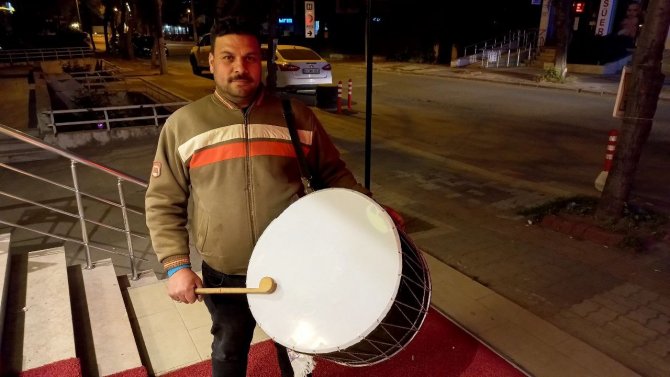 Ramazan Davulcuları İlk Bahşişlerini Topladı