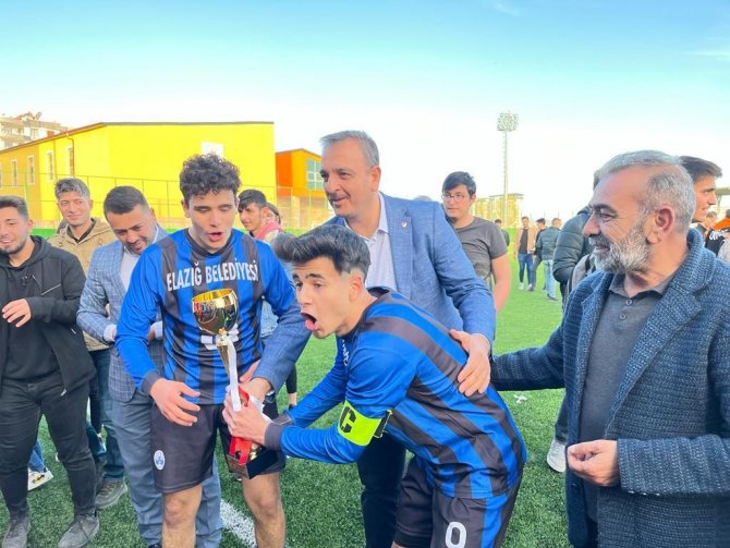 Elazığ U18 Ligi’nde Şampiyon Elazığ Belediyespor