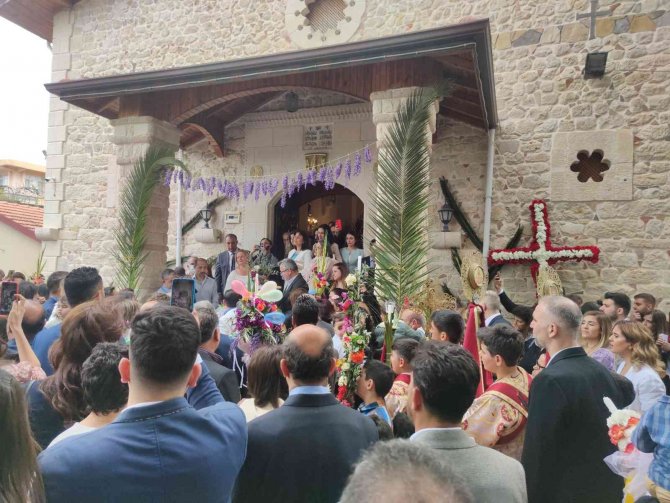 Hatay’da "Çiçek Bayramı" Kutlandı