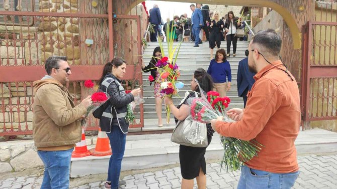 Hatay’da "Çiçek Bayramı" Kutlandı