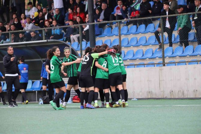 Horozkent, Aydın’ı Da Yenerek Grup Liderliğini Garantiledi