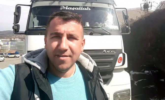 Demir Yüklü Tır Devrildi: 1 Ölü