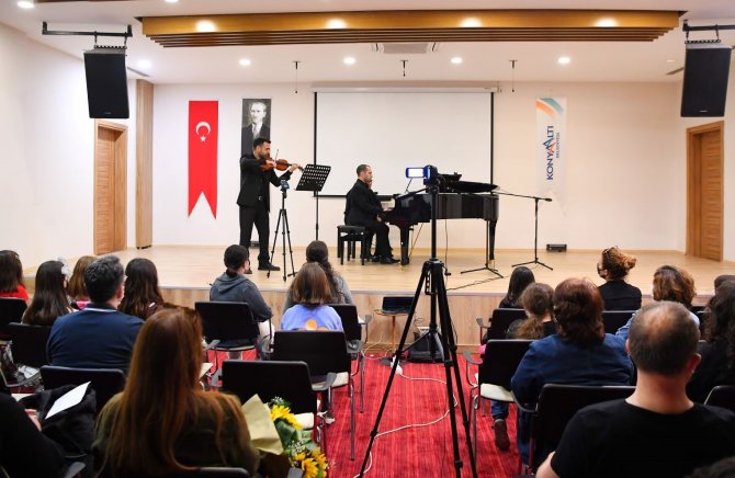 Konyaaltı’nda Sanat Rüzgarı