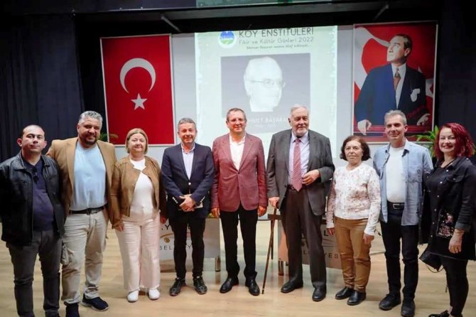 Prof. Dr. İ̇lber Ortaylı’nın “Köy Enstitülerinin Tarihsel Süreci” Söyleşisine Yoğun İlgi