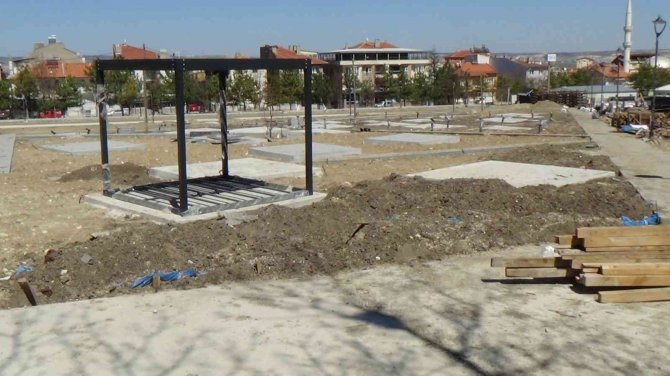 Kütahya Millet Bahçesi Temmuzda Hizmete Açılıyor