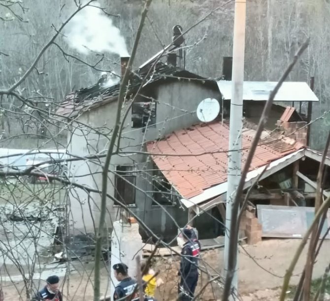 Tavşanlı’daki Ev Yangını Korkuttu
