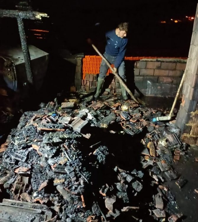 Tavşanlı’daki Ev Yangını Korkuttu