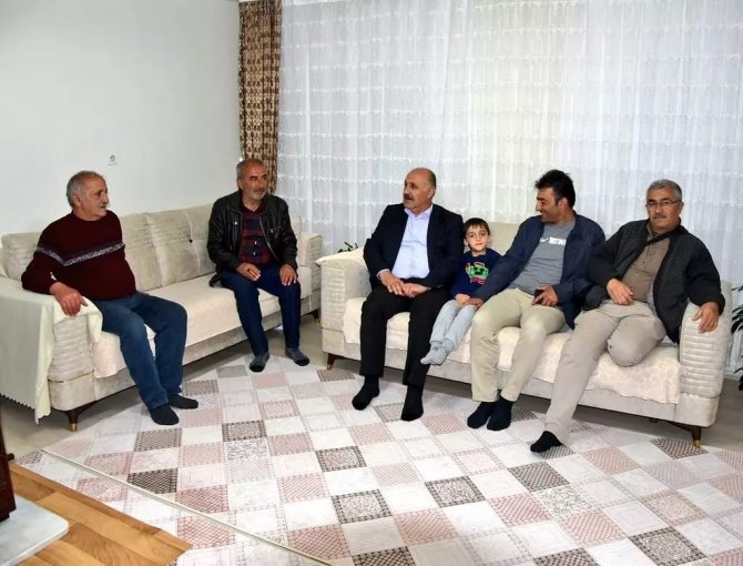 Doğanşehir’de Çat Kapı İftar Programları Sürüyor