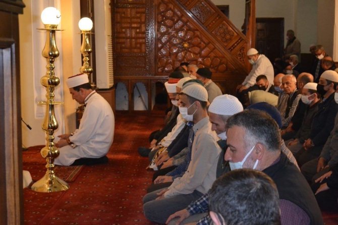 Manisalılar ’Enderun Usulü Teravih’e Yoğun İlgi Gösterdi