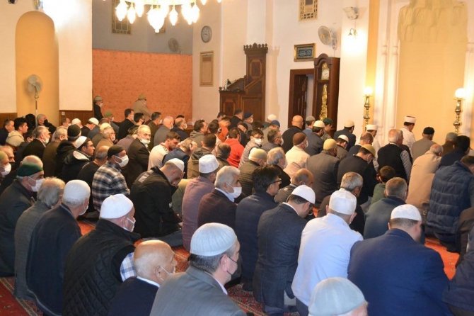 Manisalılar ’Enderun Usulü Teravih’e Yoğun İlgi Gösterdi