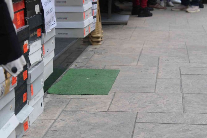 Esnaflar Arasında Elektrik Malzemesi Tartışması: 1 Yaralı