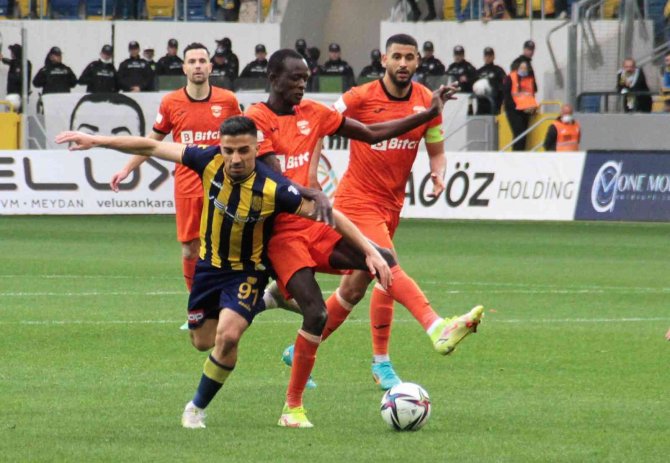 Spor Toto 1. Lig: Mke Ankaragücü: 2 - Adanaspor: 0