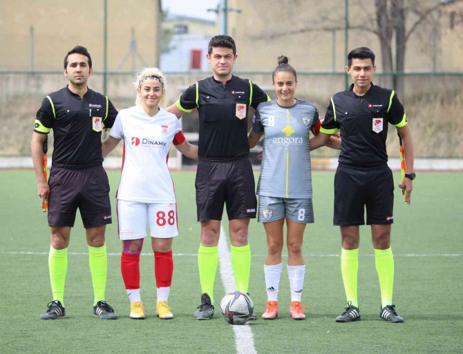 Turkcell Kadın Futbol Süper Ligi: Sivasspor: 1 - Alg Spor: 6