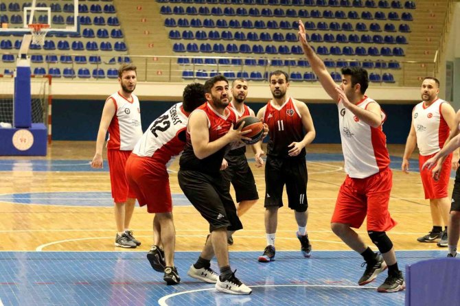 Van’da ‘Kurumlar Arası Basketbol Turnuvası’ Devam Ediyor