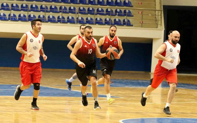 Van’da ‘Kurumlar Arası Basketbol Turnuvası’ Devam Ediyor