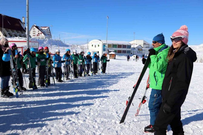 Yıldızdağı’nda Kayak Sadece Zengin Eğlencesi Olmaktan Çıktı