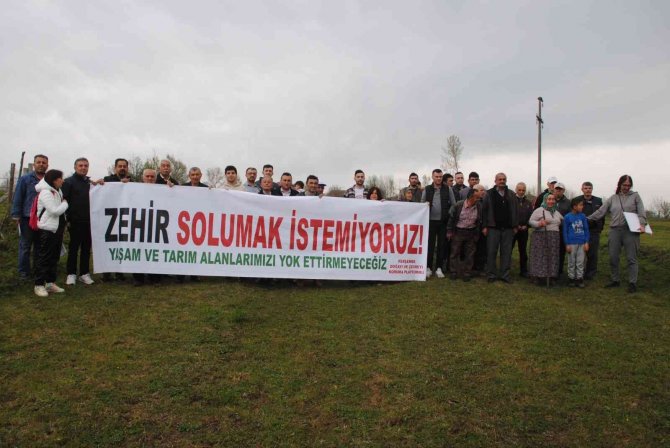 Çevreciler Hurda Eritme Fabrikasına Karşı Toplandı