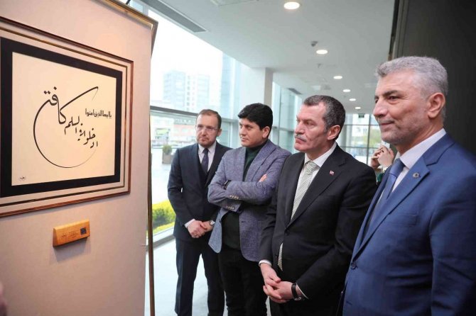 “İ̇man Ayetleri Hat Sergisi” Zeytinburnu Kültür Ve Sanat Merkezi’nde