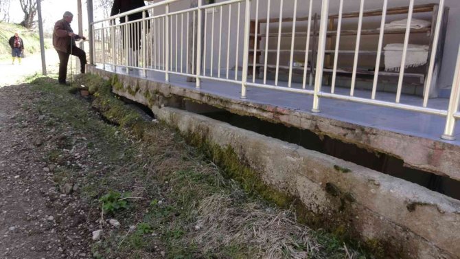 Sinop’ta 44 Yıl Önce Boşaltma Kararı Verilen Köyde Heyelan