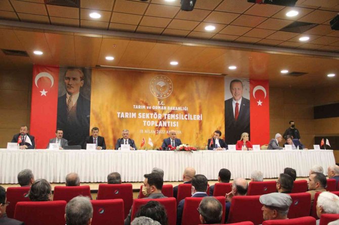 Bakan Kirişci: "Ukrayna Dış Ticarete Konu Ürünlerini Yüzde 25 Aşağı Vermeyi Taahhüt Ediyor"