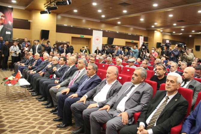 Bakan Kirişci: "Ukrayna Dış Ticarete Konu Ürünlerini Yüzde 25 Aşağı Vermeyi Taahhüt Ediyor"