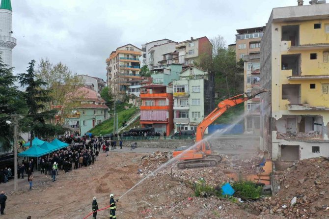 Son Binayı Bakan Murat Kurum Yıktı
