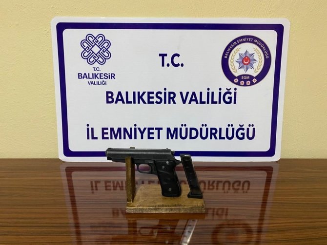 Balıkesir’de Polisten 35 Şahsa Gözaltı