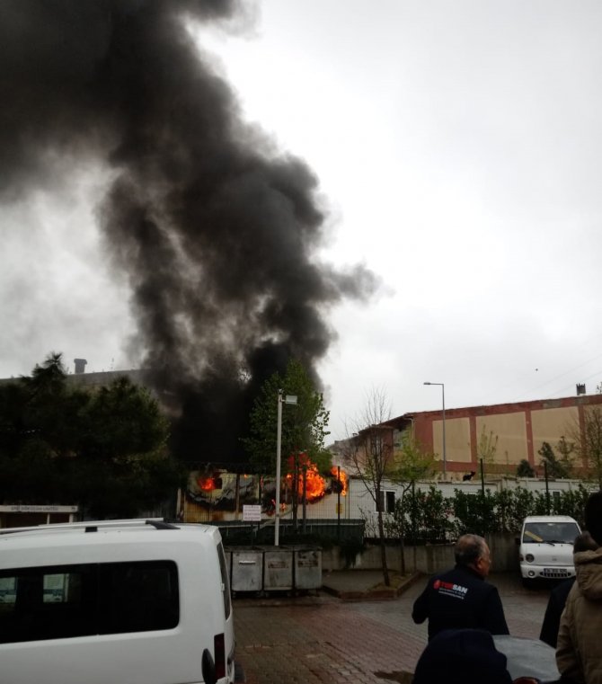 Başakşehir’de Korkutan Yangın