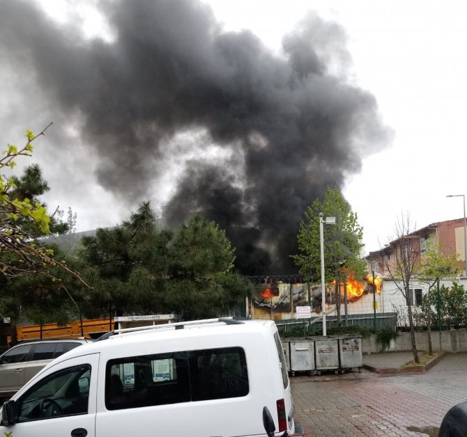 Başakşehir’de Korkutan Yangın