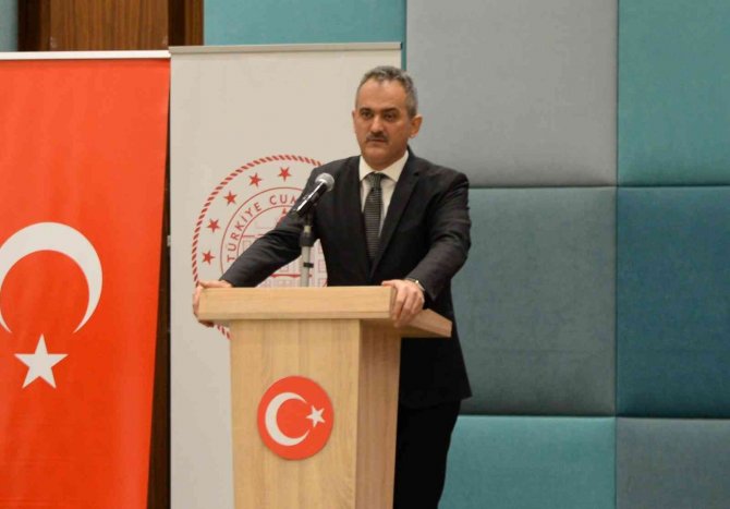 Milli Eğitim Bakanı Özer: “Yatırımlar Sayesinde Kız Çocuklarının Eğitimle İlgili Sorunu Kalmadı”